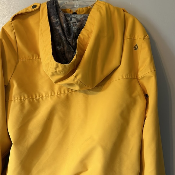 Volcom Rain Jacket - Picture 2 of 2